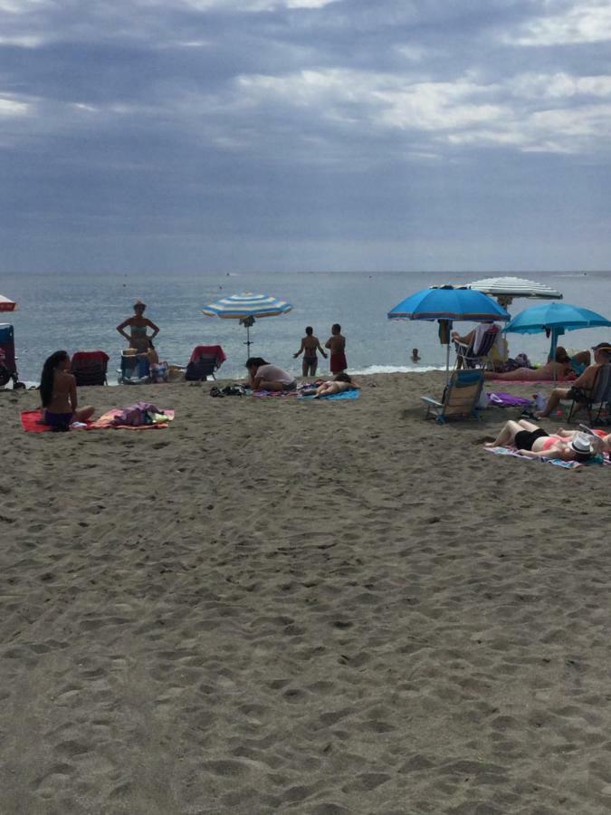 Apartamento Sonia Torremolinos Luaran gambar